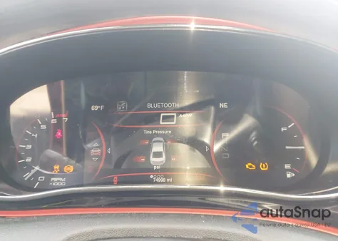 2015 Dodge Dart Gt z USA, uszkodzony, nr VIN 1C3CDFEB5FD166728